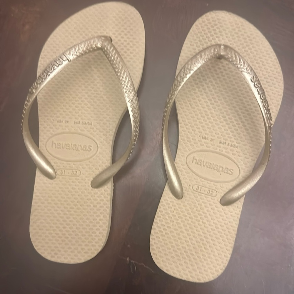 Havaianas flip flops. 13.5 to 1